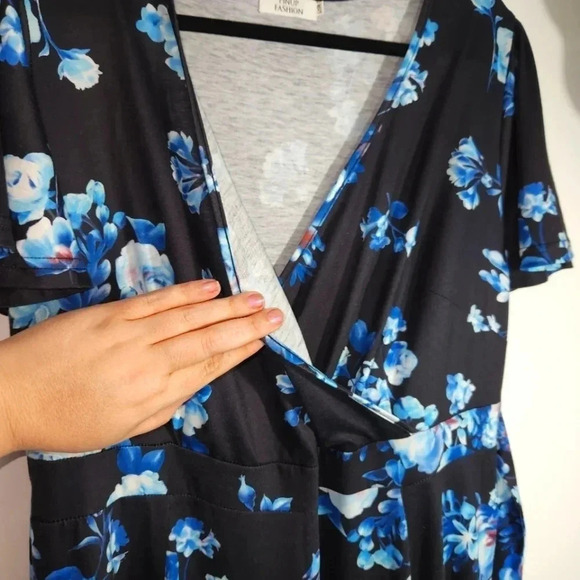 Pinup Dress Wrap Top Blue Roses Flutter Sleeve 18W 18 - Picture 4 of 13